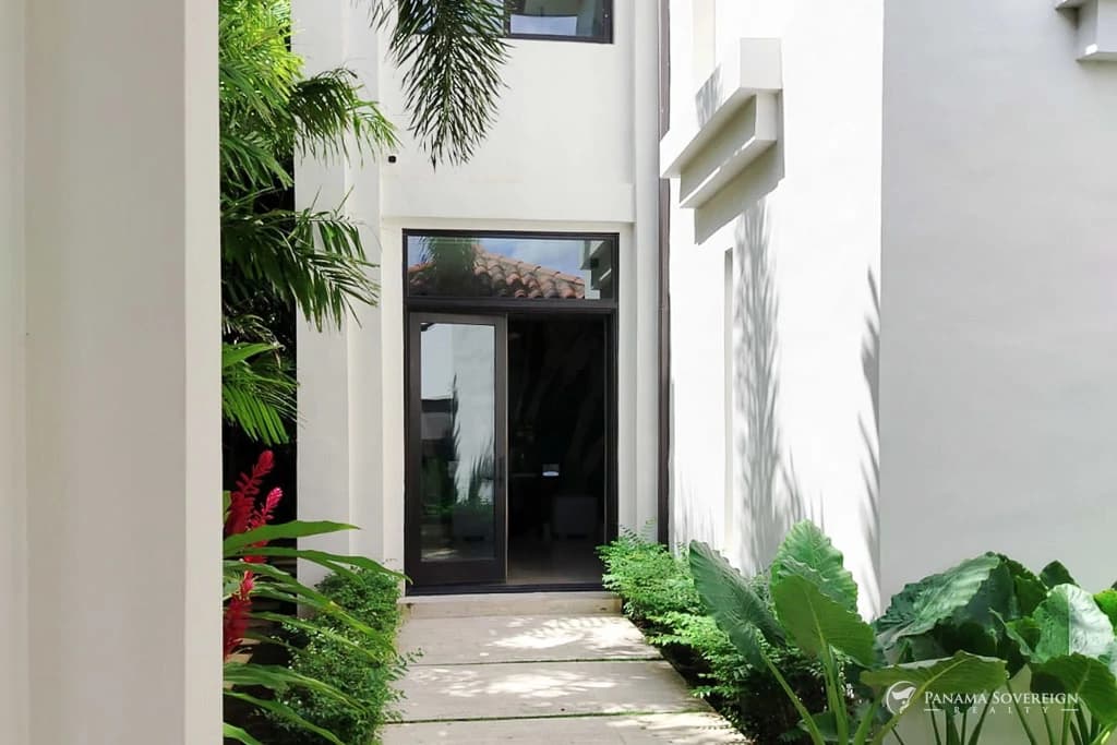 5 Bedroom House in Rio Hato - photo 7