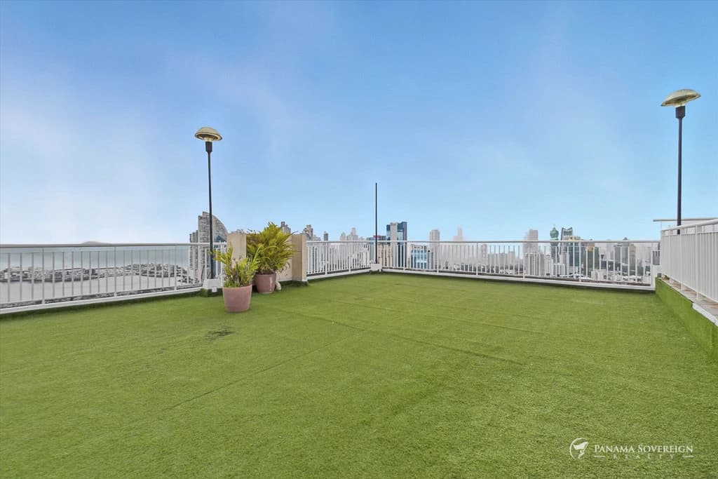 3 Bedroom Condo in San Francisco - photo 23
