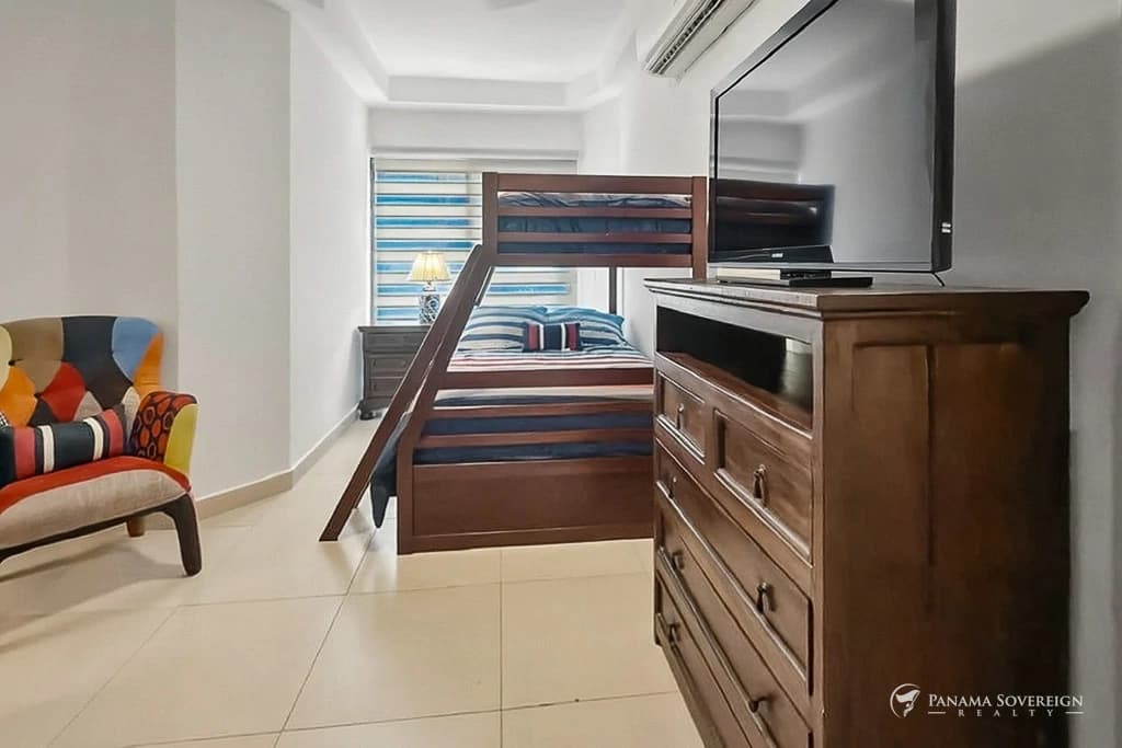 5 Bedroom Condo in San Carlos - photo 22