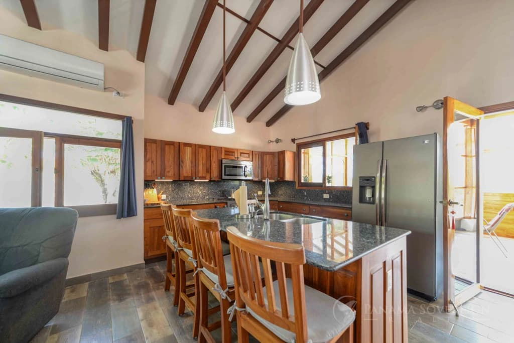 3 Bedroom House in Pedasi - photo 3
