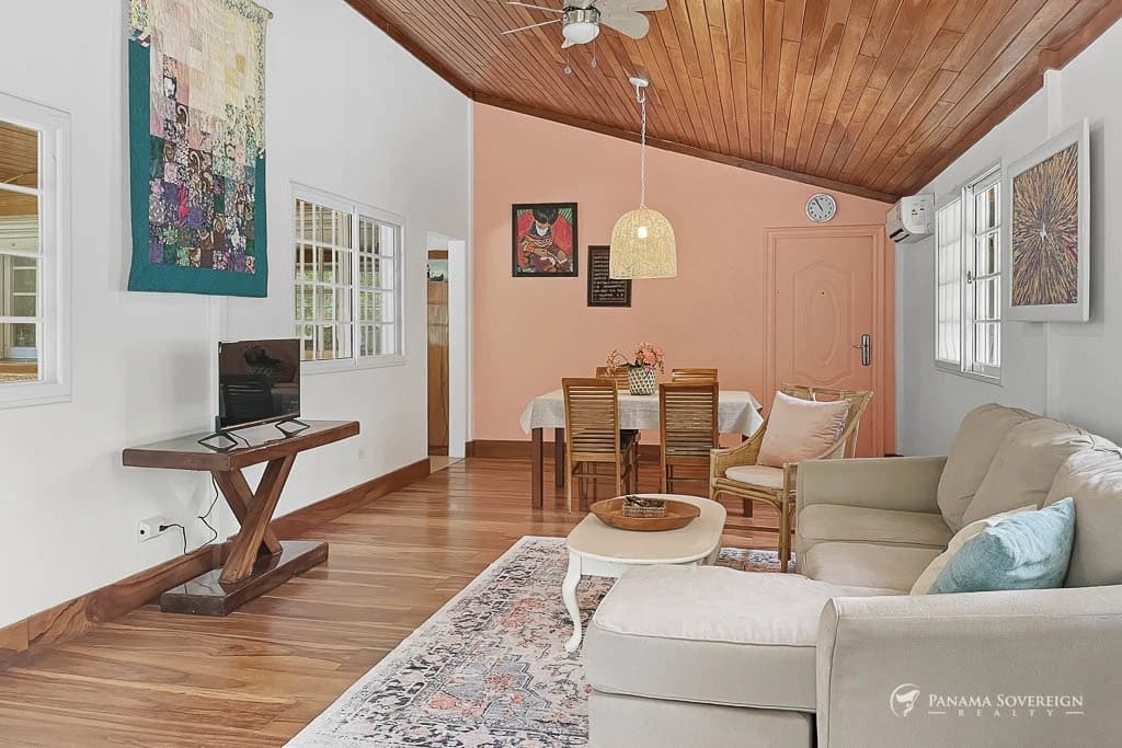 3 Bedroom House in San Carlos - photo 21