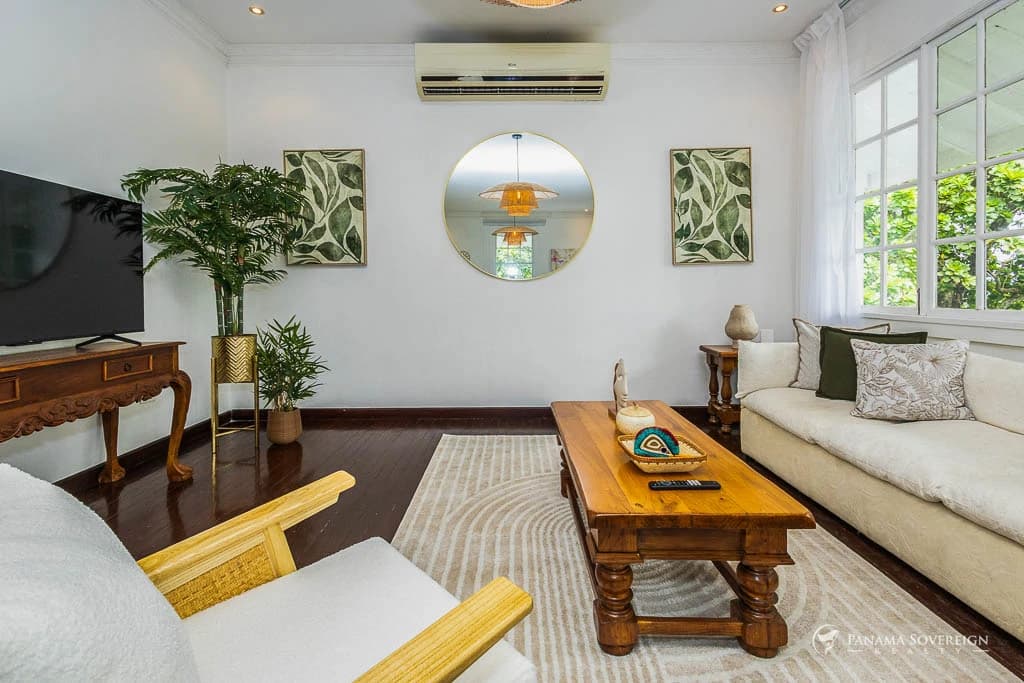 4 Bedroom House in Canal Zone - photo 26