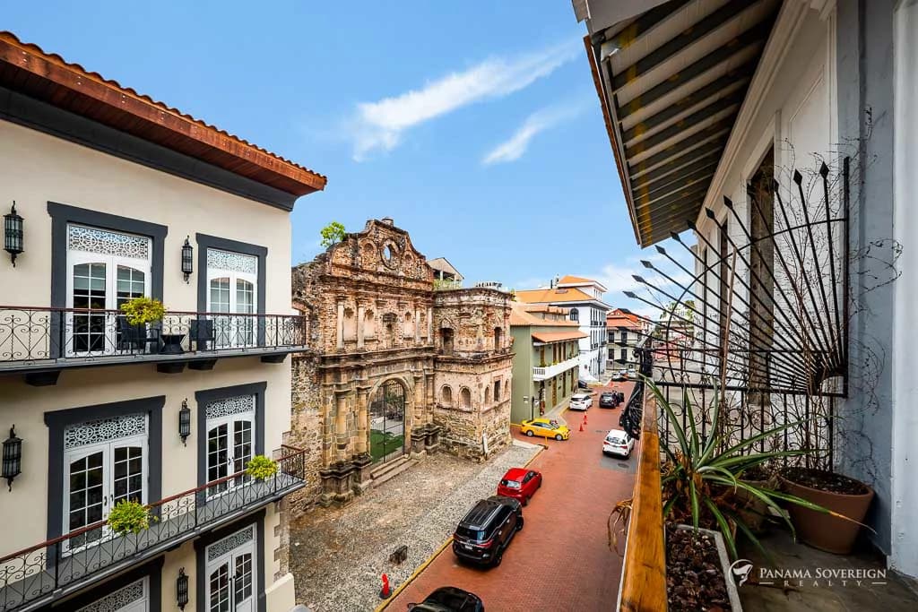 2 Bedroom Condo in Casco Viejo - photo 3