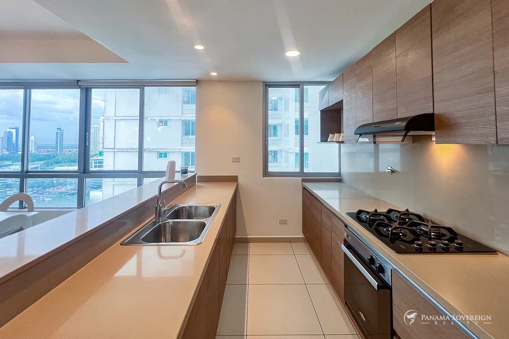 3 Bedroom Condo in Costa del Este - photo 8