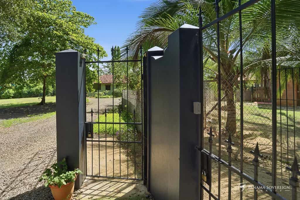 4 Bedroom House in Pedasi - photo 2