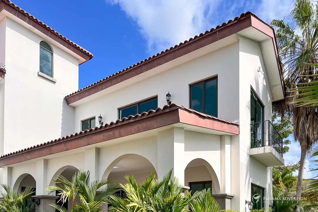 2 Bedroom Condo in San Carlos - photo 2