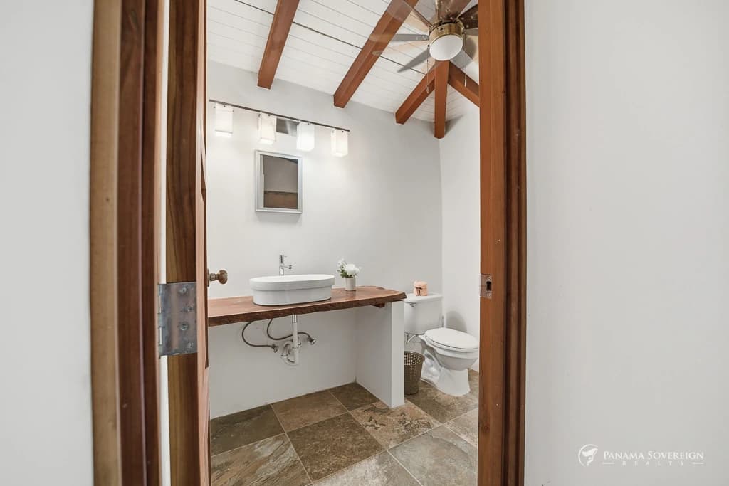 3 Bedroom House in Los Destiladeros - photo 20