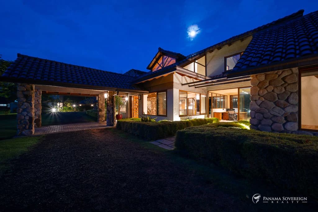 5 Bedroom House in El Valle de Anton - photo 28