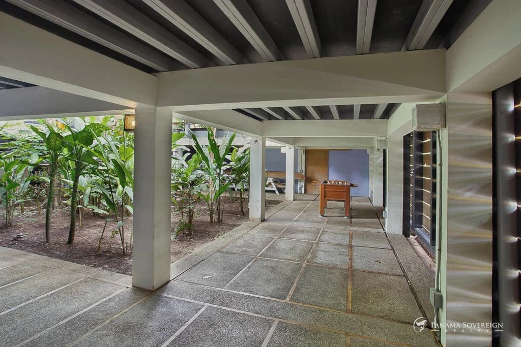 4 Bedroom House in Canal Zone - photo 44