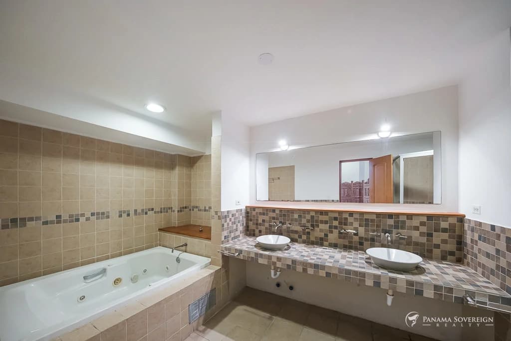 2 Bedroom Condo in Casco Viejo - photo 23