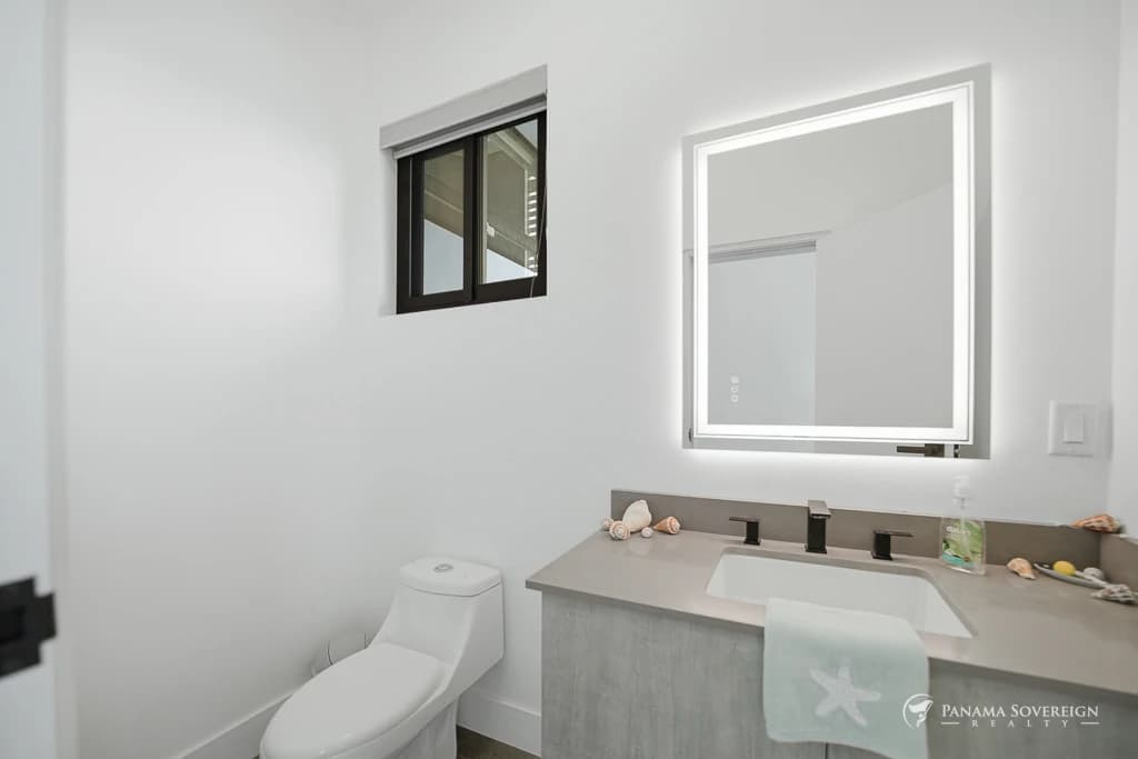 3 Bedroom House in Los Destiladeros - photo 23