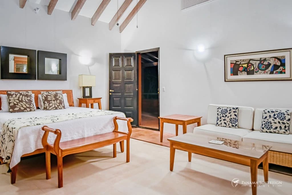 7 Bedroom House in Los Destiladeros - photo 30