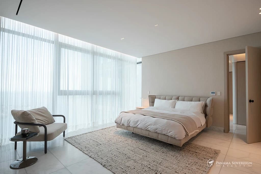 3 Bedroom Condo in Paitilla - photo 11