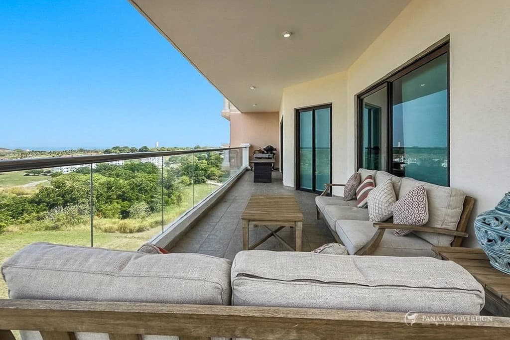 5 Bedroom Condo in San Carlos - photo 2