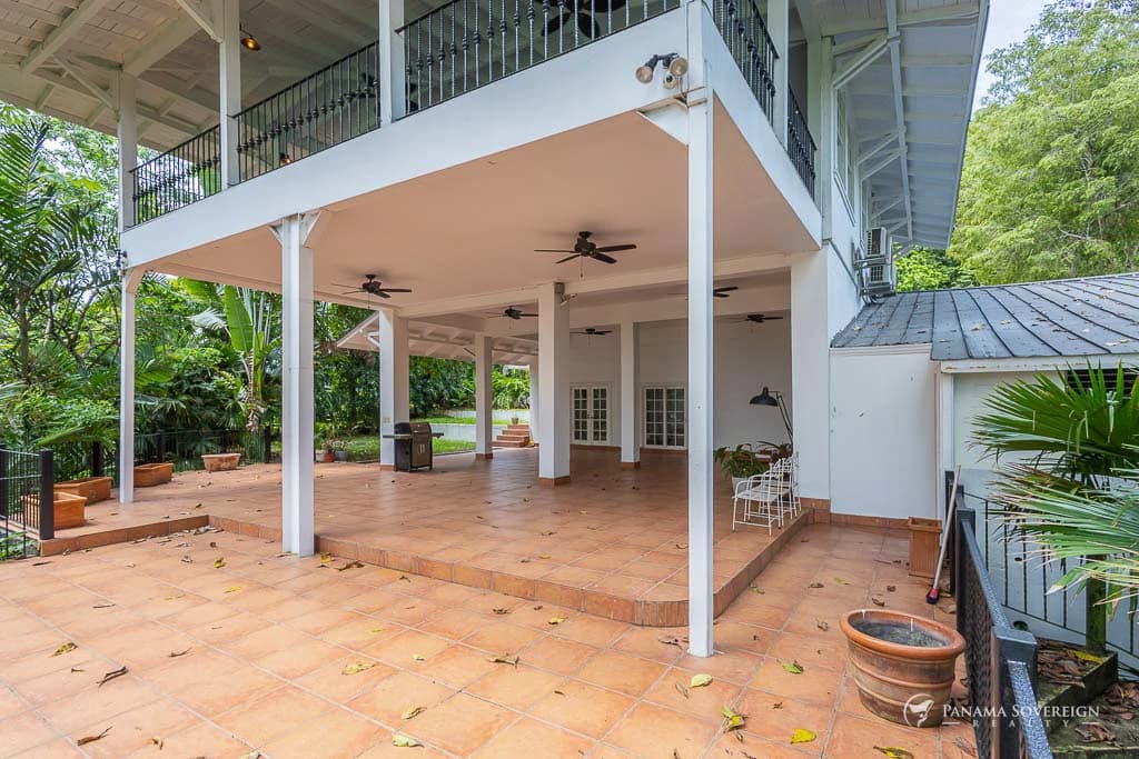 4 Bedroom House in Canal Zone - photo 4