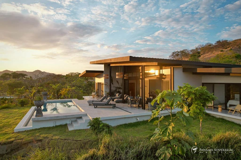 3 Bedroom House in Canas - photo 30