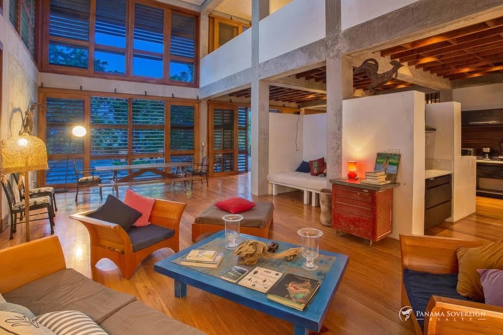 4 Bedroom House in Canal Zone - photo 14