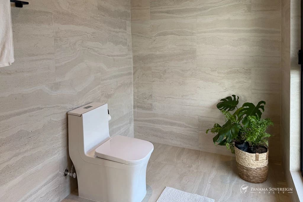 3 Bedroom House in Canas - photo 40