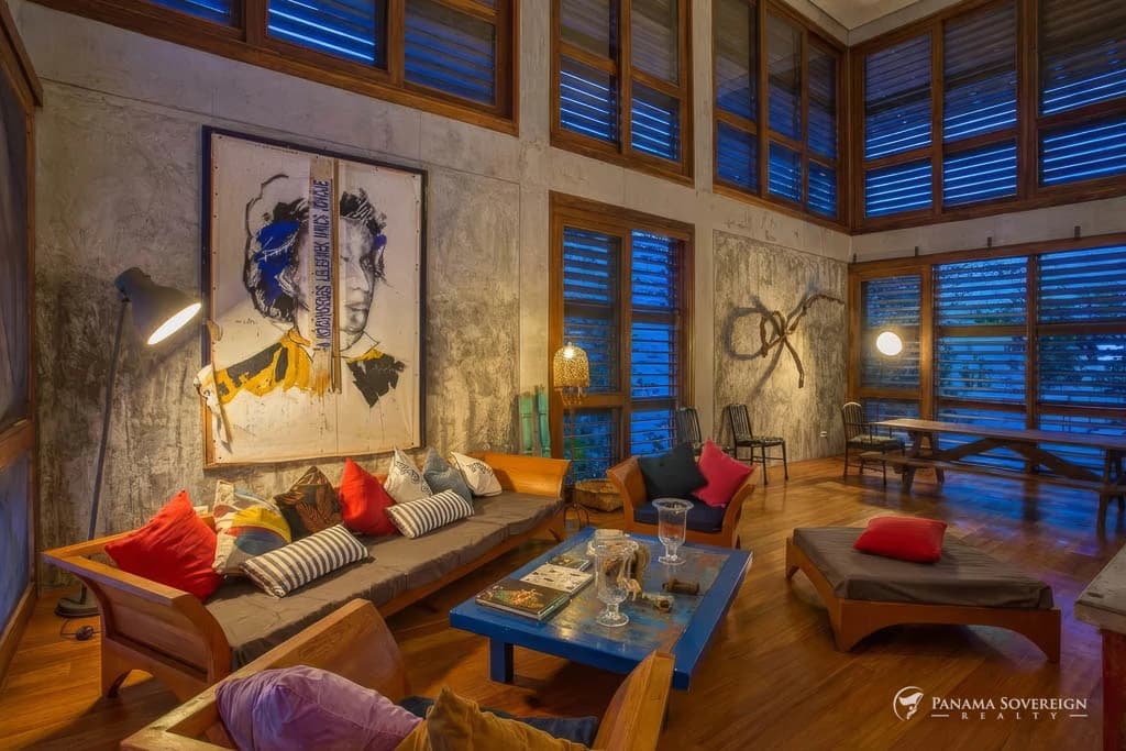 4 Bedroom House in Canal Zone - photo 4