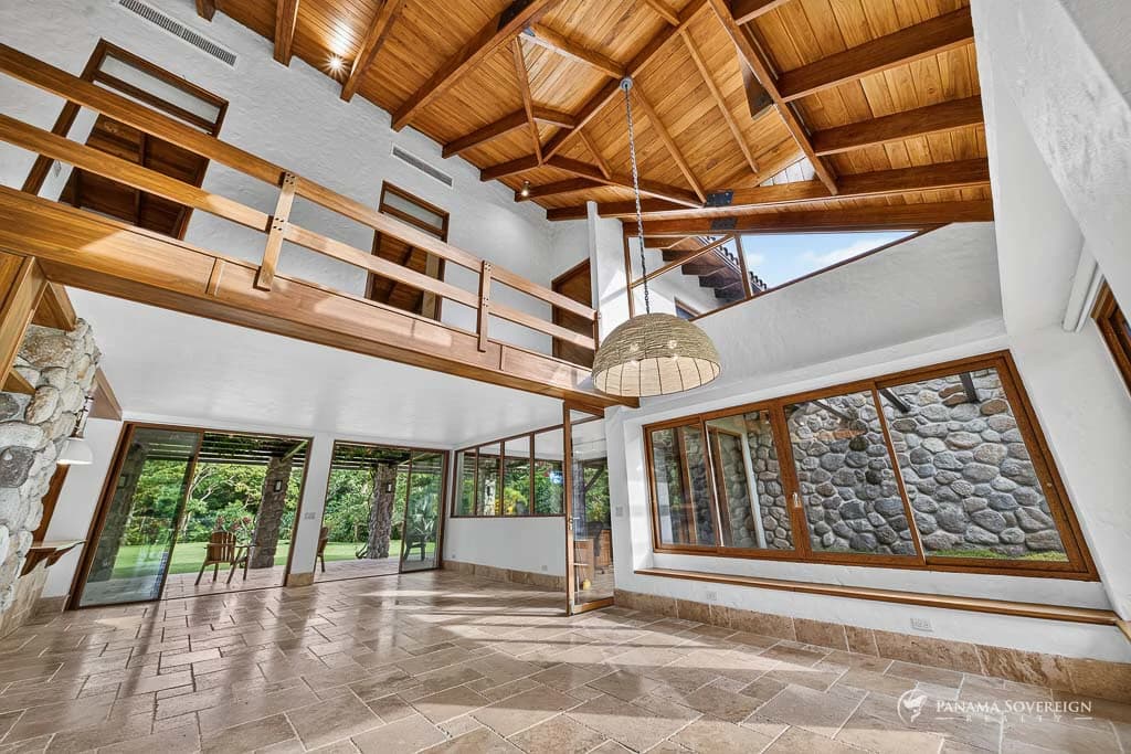 5 Bedroom House in El Valle de Anton - photo 14