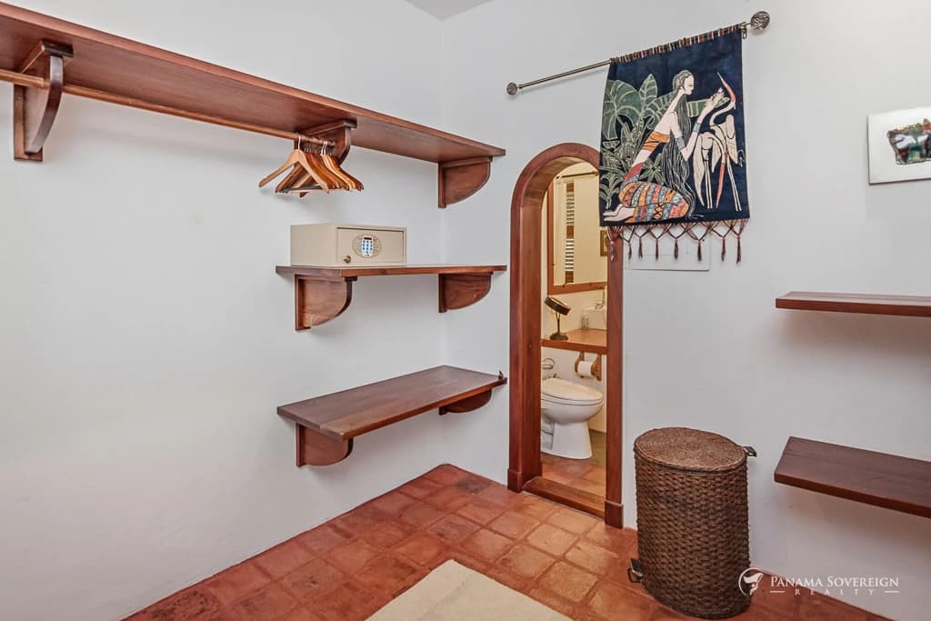 7 Bedroom House in Los Destiladeros - photo 23