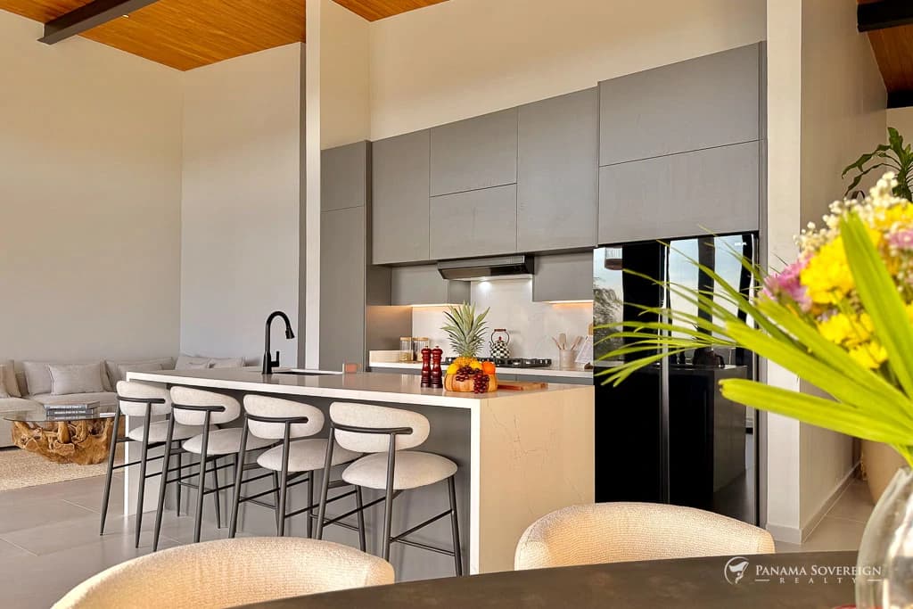 3 Bedroom House in Canas - photo 16