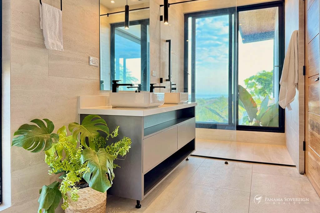 3 Bedroom House in Canas - photo 45