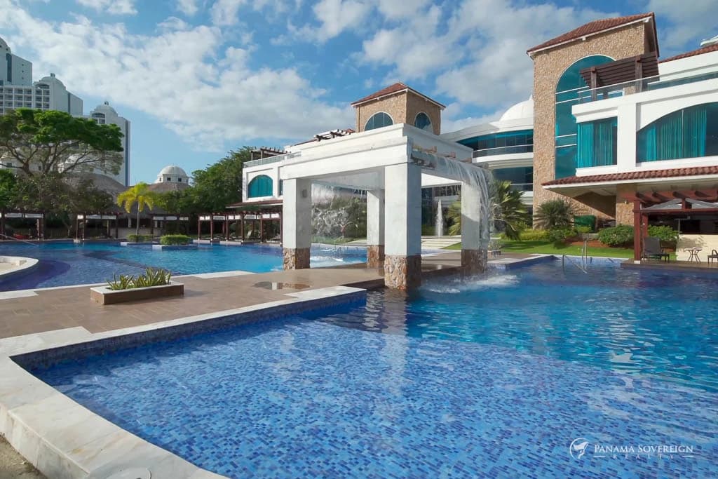 2 Bedroom Condo in Playa Bonita - photo 17