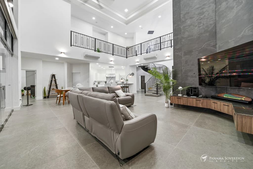 3 Bedroom House in Los Destiladeros - photo 47