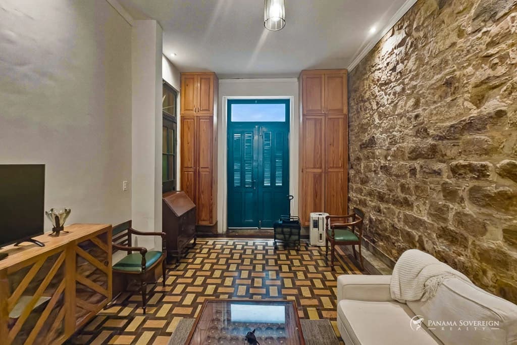 2 Bedroom House in Casco Viejo - photo 3