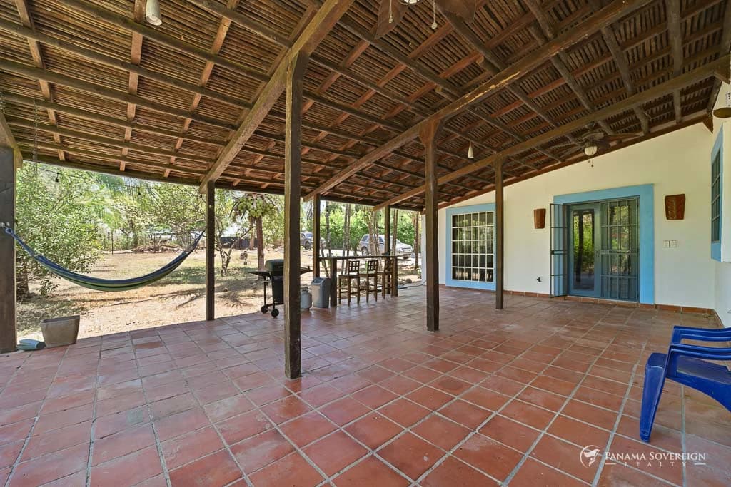 3 Bedroom House in Pedasi - photo 4