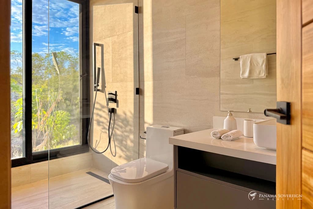 3 Bedroom House in Canas - photo 22