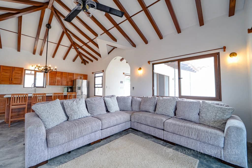 3 Bedroom House in Pedasi - photo 5