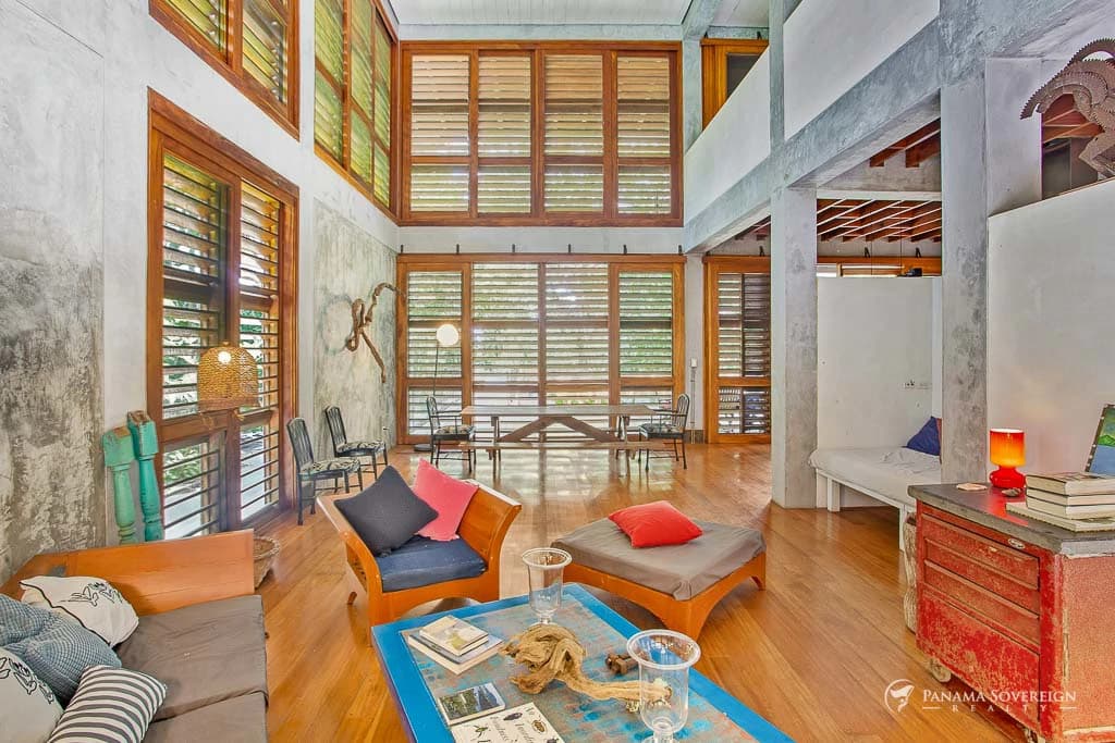 4 Bedroom House in Canal Zone - photo 15