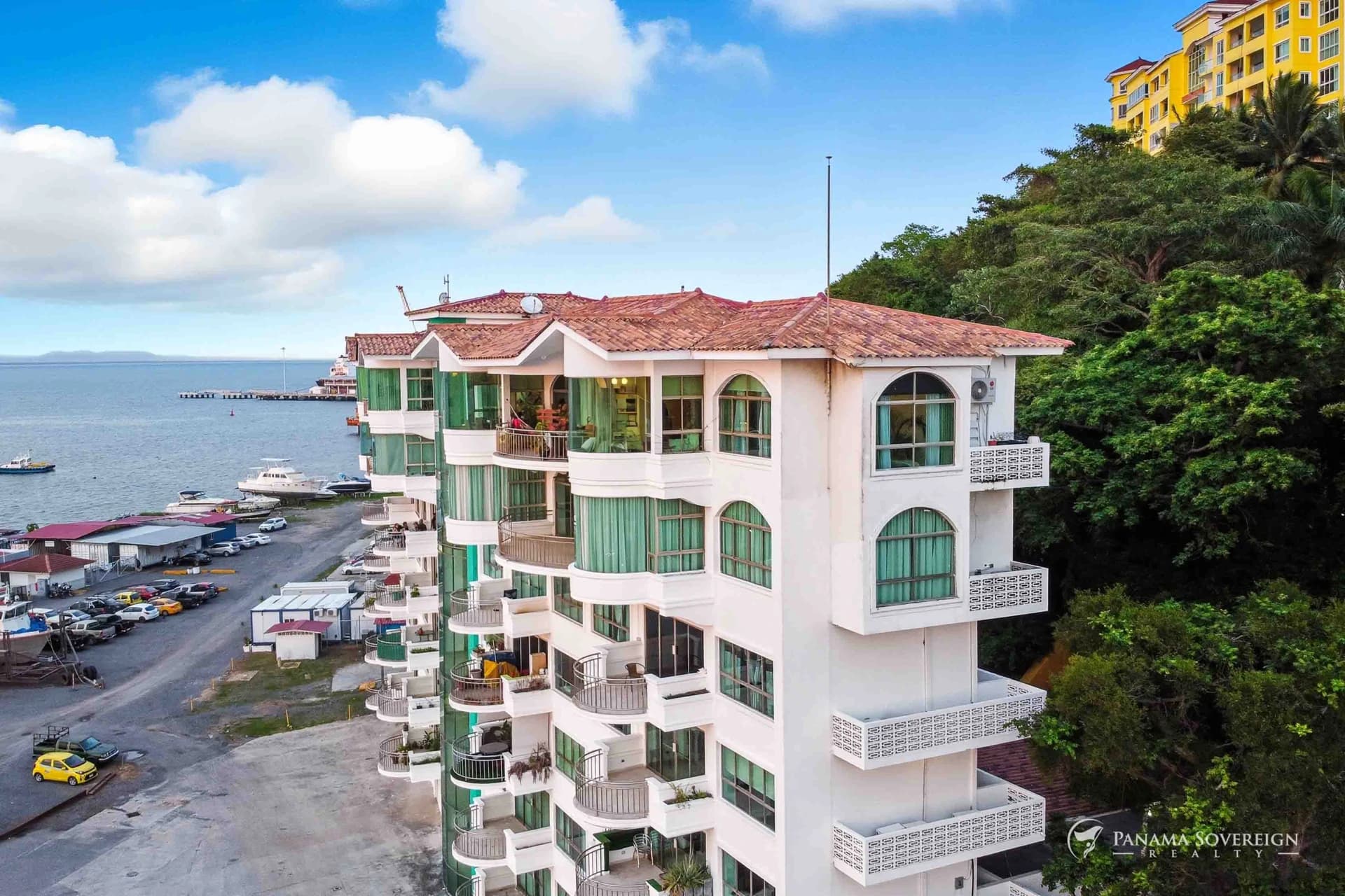 2 Bedroom Condo in Amador Causeway - photo 3