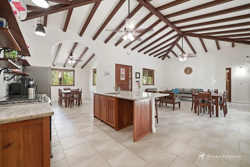 3 Bedroom House in Los Destiladeros - photo 5