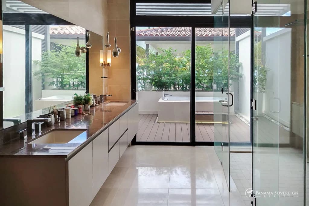 5 Bedroom House in Rio Hato - photo 19