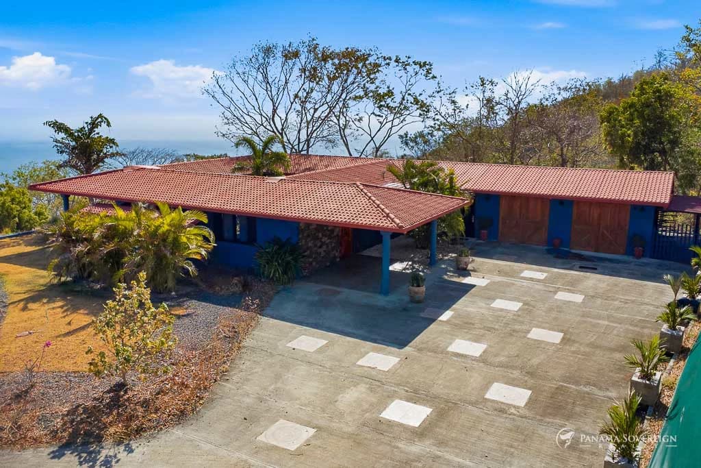 2 Bedroom House in Bucaro - photo 23