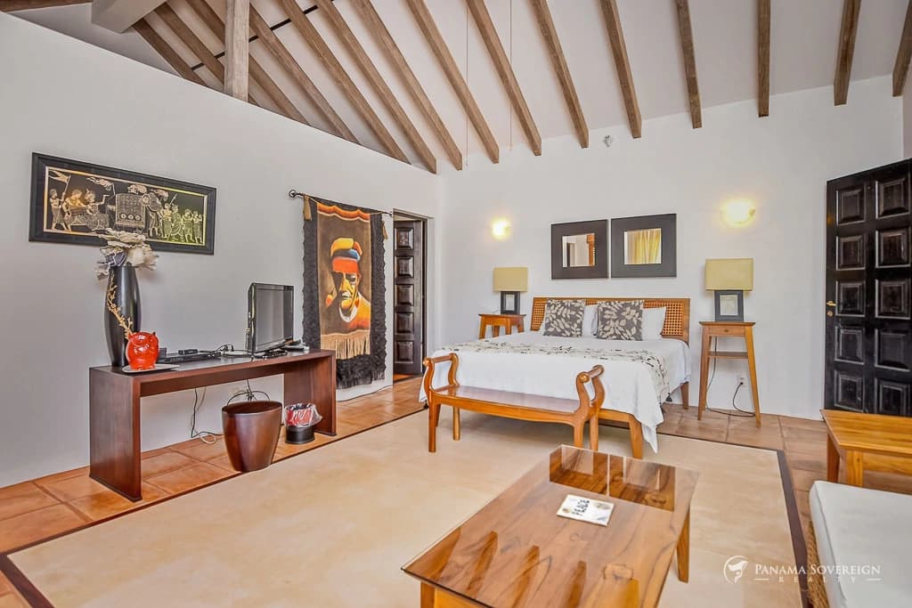 7 Bedroom House in Los Destiladeros - photo 25