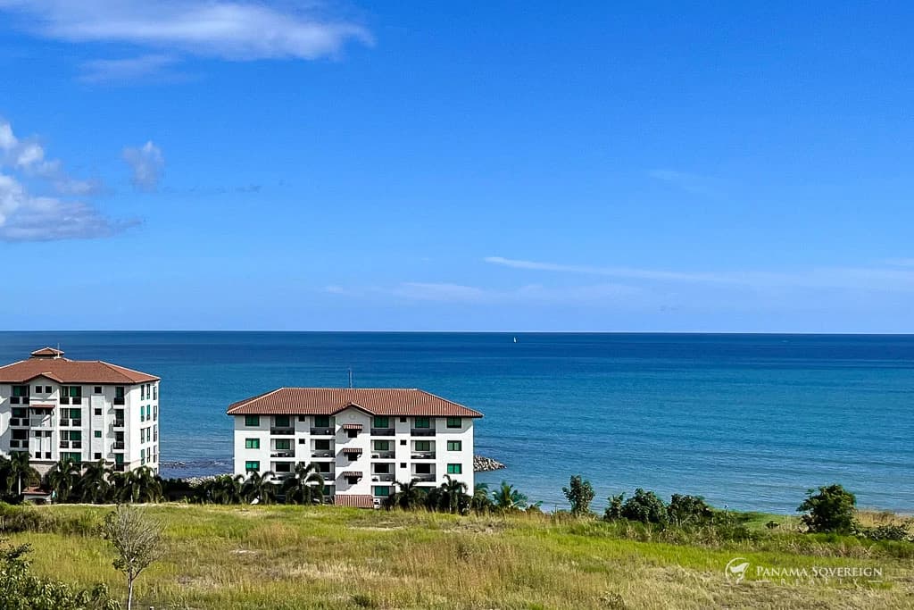 2 Bedroom Condo in San Carlos - photo 17