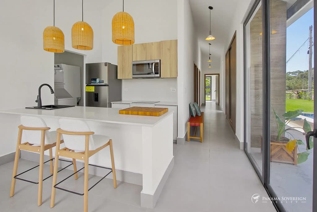 3 Bedroom House in Canas - photo 6