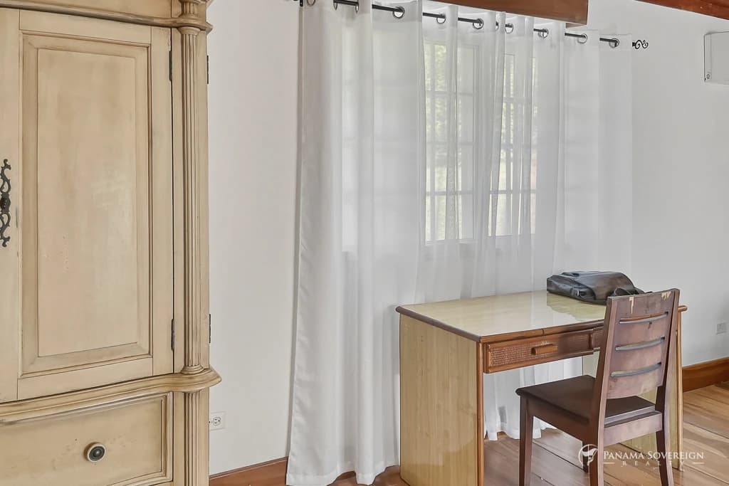 3 Bedroom House in San Carlos - photo 25