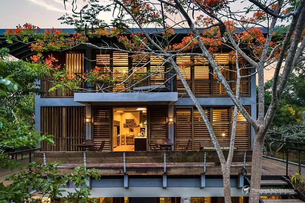4 Bedroom House in Canal Zone