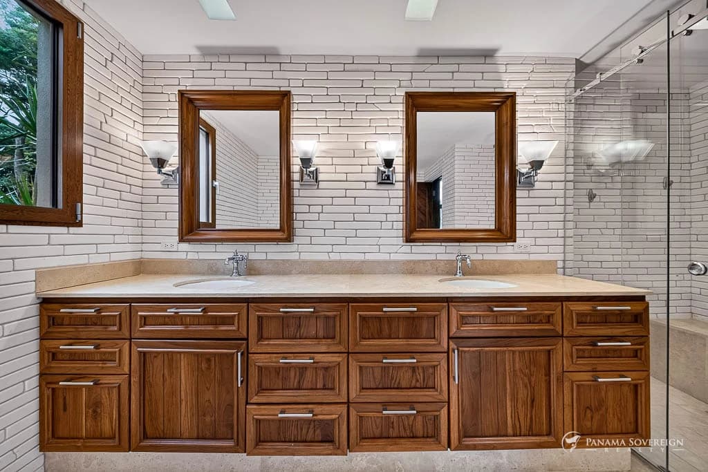 5 Bedroom House in El Valle de Anton - photo 38