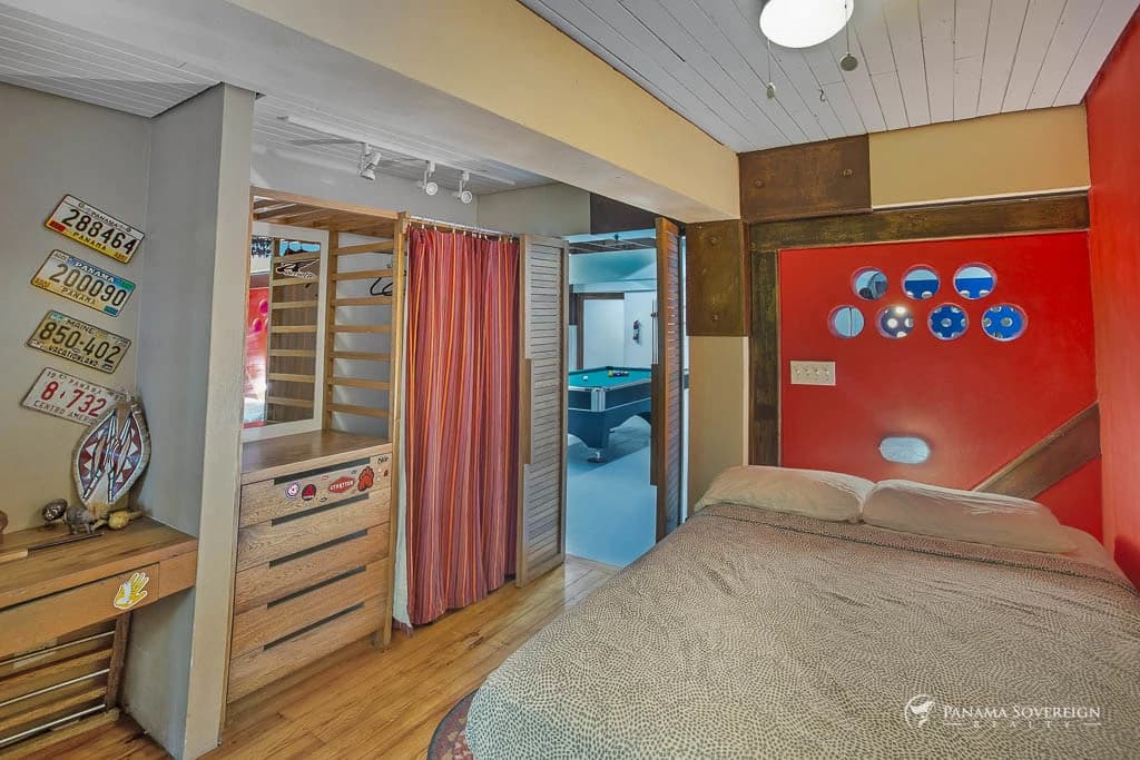 4 Bedroom House in Canal Zone - photo 40