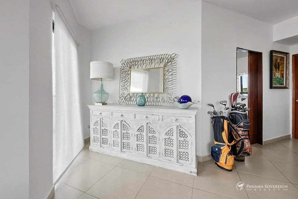 5 Bedroom Condo in San Carlos - photo 23