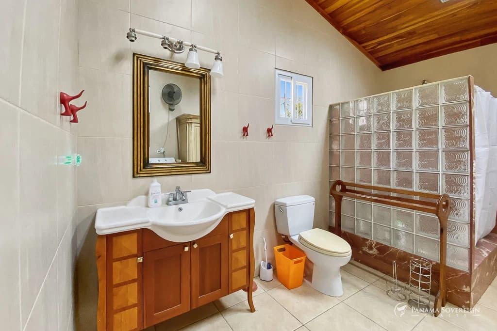 3 Bedroom House in San Carlos - photo 9