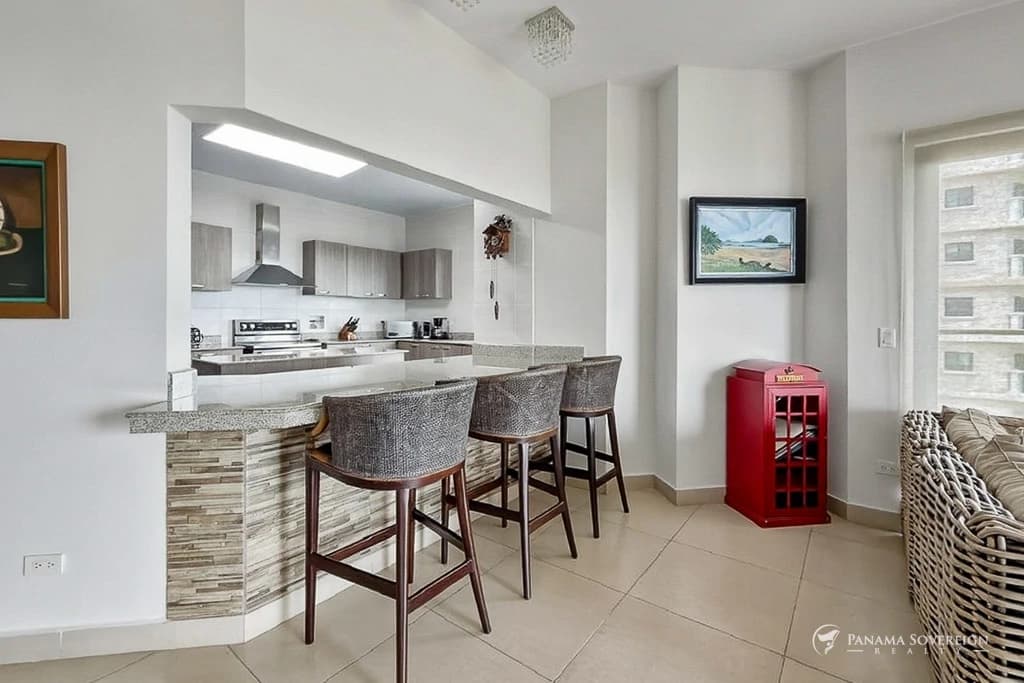 5 Bedroom Condo in San Carlos - photo 8