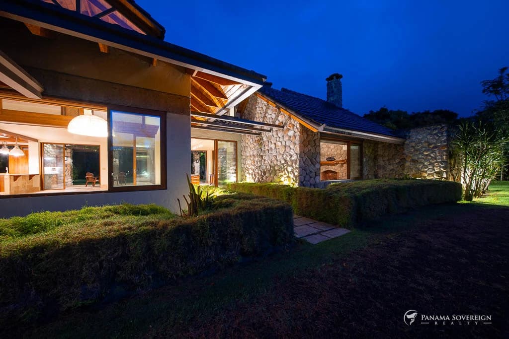 5 Bedroom House in El Valle de Anton - photo 27