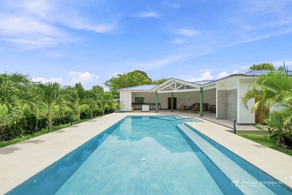 3 Bedroom House in Pedasi - photo 37